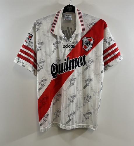 River plate heim fußball - river,